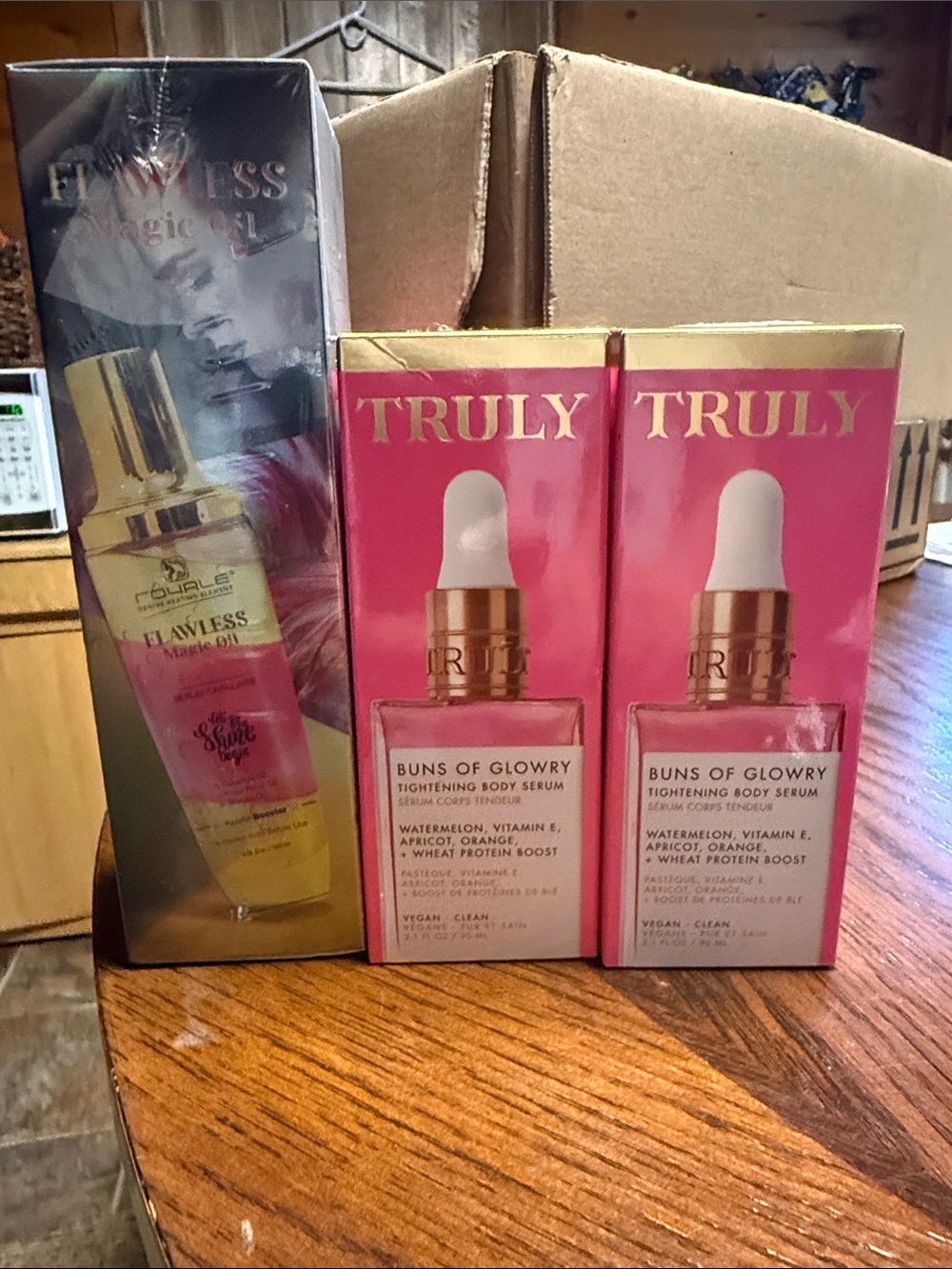 TRULY Buns of Glowry Tightening Body Serum - Pink & Gold